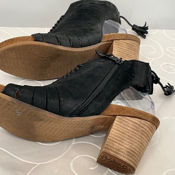 Miz Mooz Black Leather Heeled Sandals With Zipper Closure Size 40 Womens Europea - Picture 7 of 9